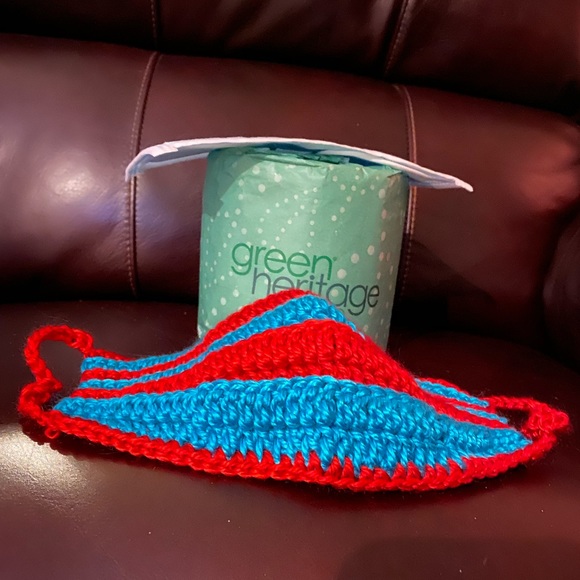 Hand-knitted Face Mask - Picture 8 of 12